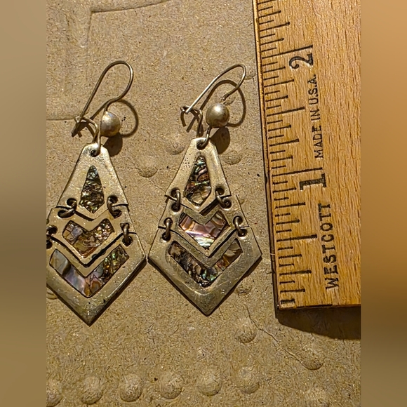 Vintage 60s Era 3 Tier Earrings - Artisan  Crafted In Mexico Abalone & Alpaca - Picture 3 of 9